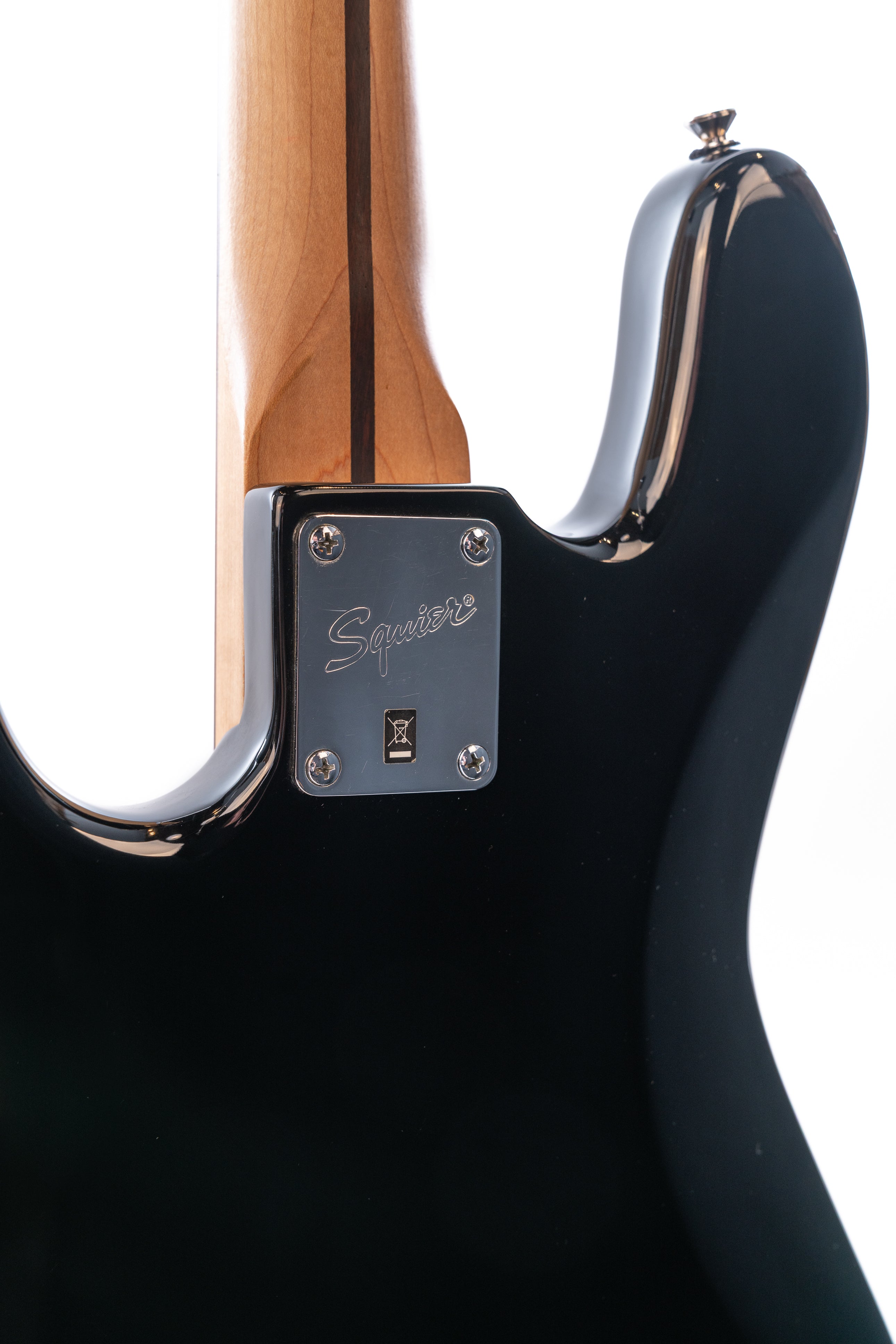 2014 Squier Affinity J Bass in Black